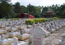 TOURISTS IN Hue - DMZ historical tour